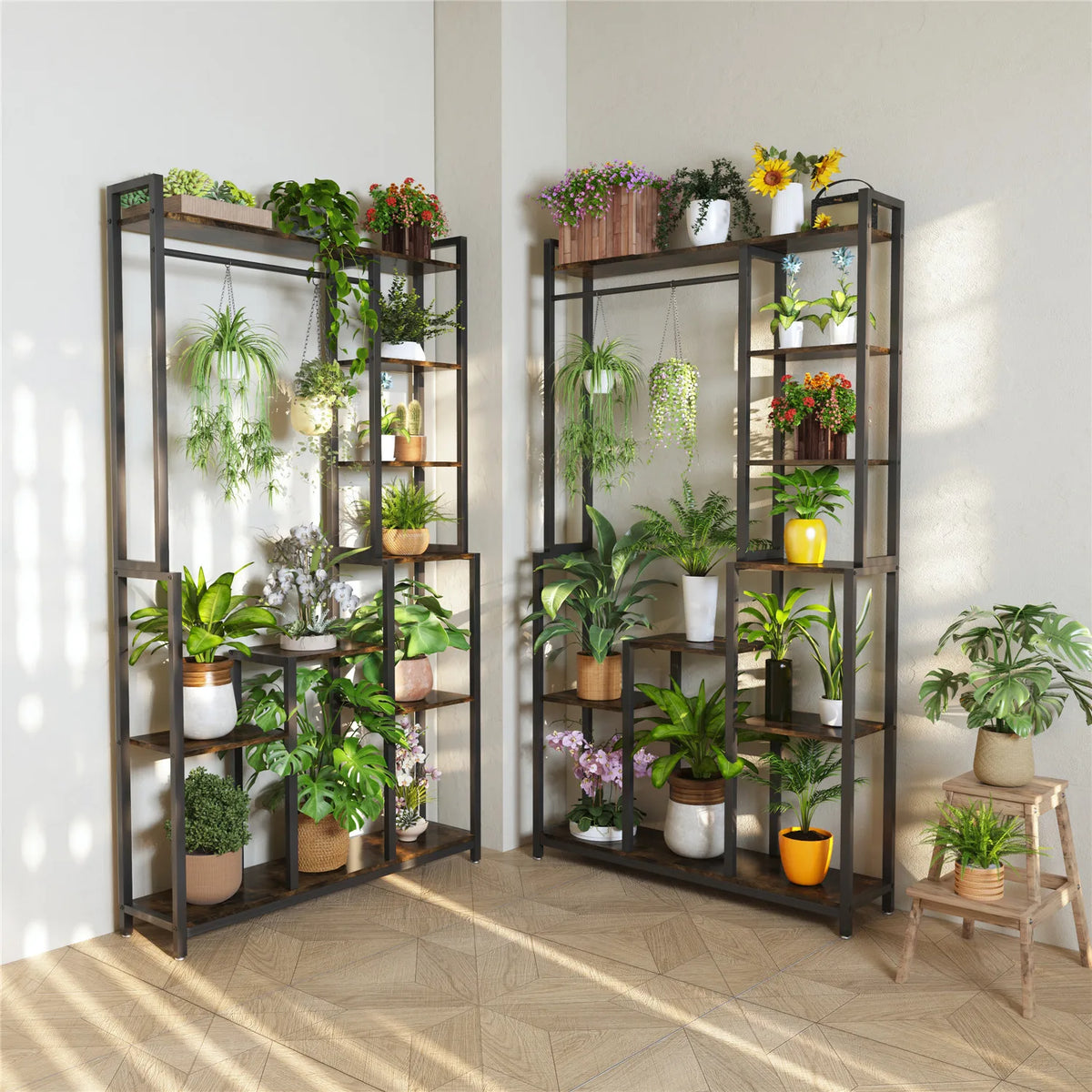 Vintage Indoor Plant Stand Industrial Coat Shelf Vertical Display Unit Rustic Storage Cabinet Clothes Stand with Hanging Rod